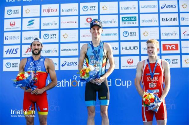 Victory by Marten van Riel @Miyazaki ITU Triathlon World Cup